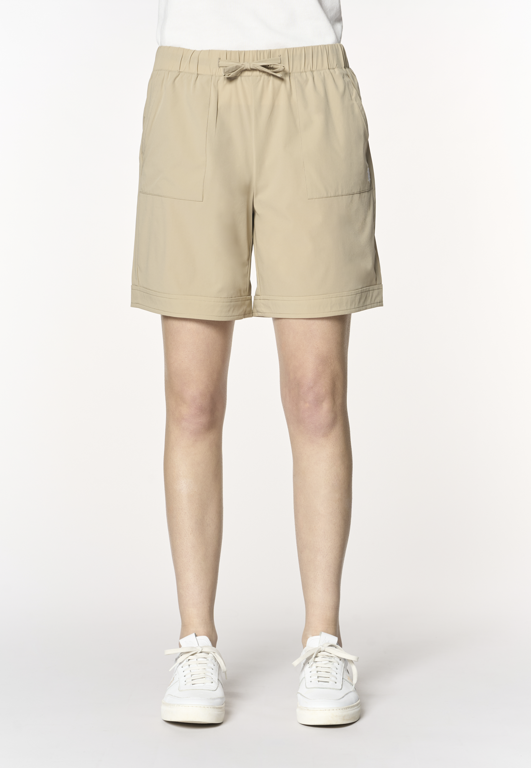 Pantalone corto sportivo da donna con vita elasticizzata