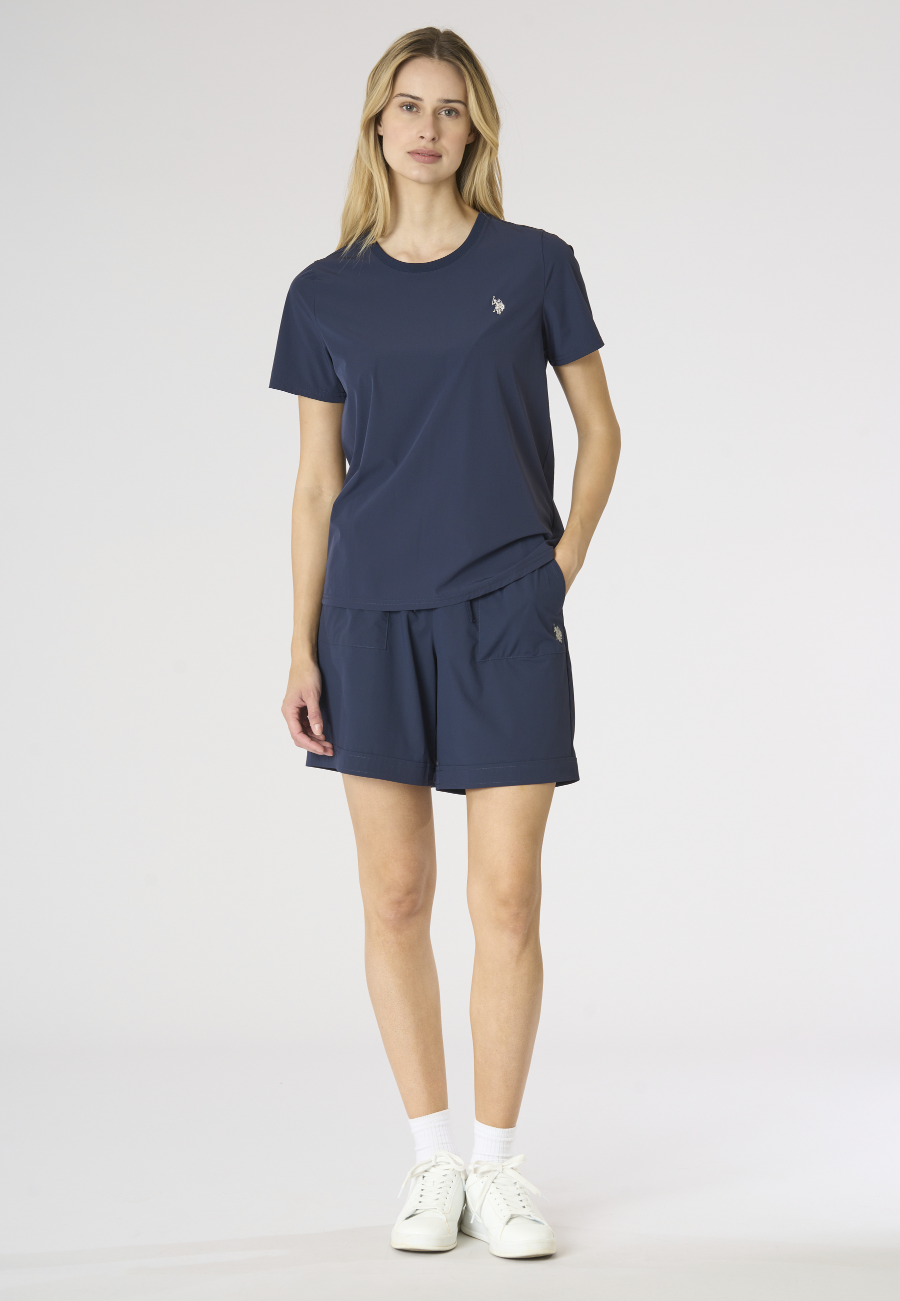 Pantalone corto sportivo da donna con vita elasticizzata