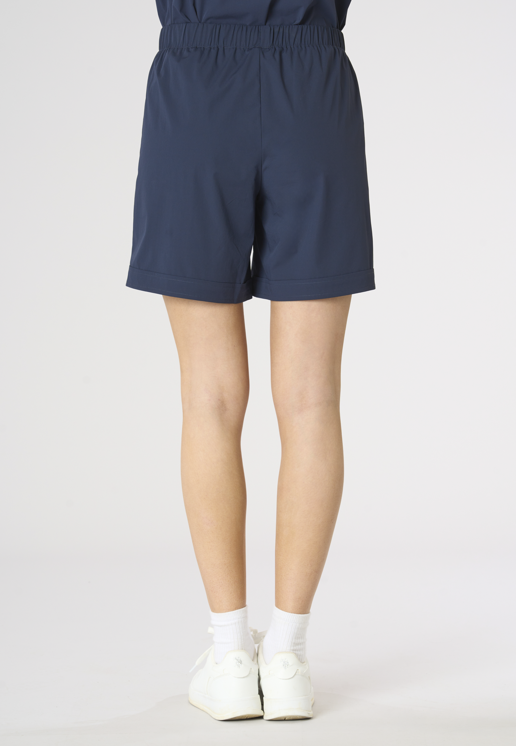 Pantalone corto sportivo da donna con vita elasticizzata