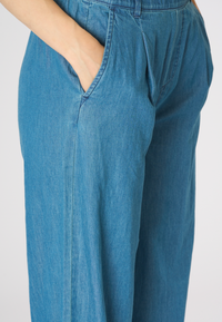 Pantalone denim da donna con elastico in vita e gamba ampia