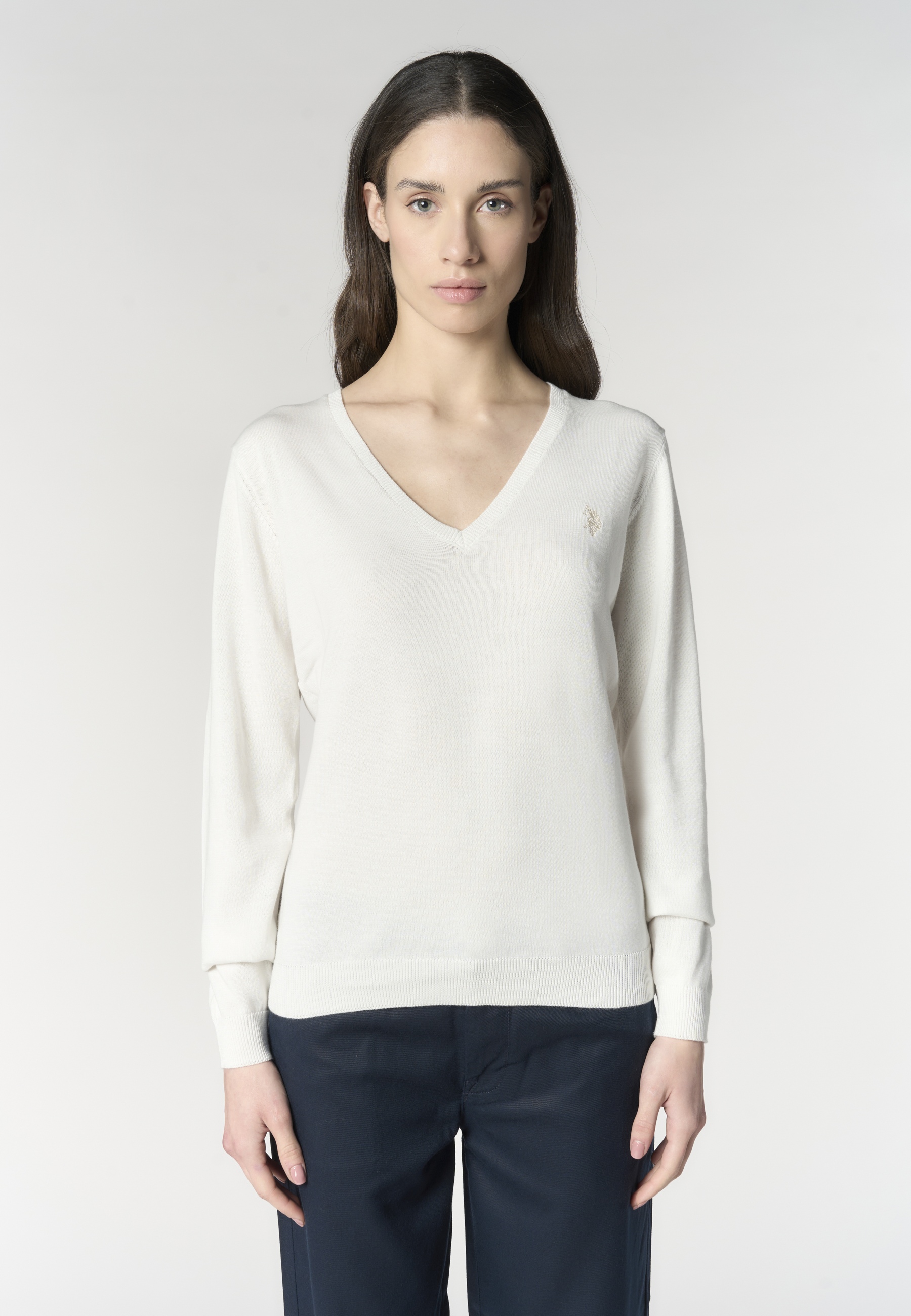 Maglia in cotone da donna con scollo a V e logo ricamato