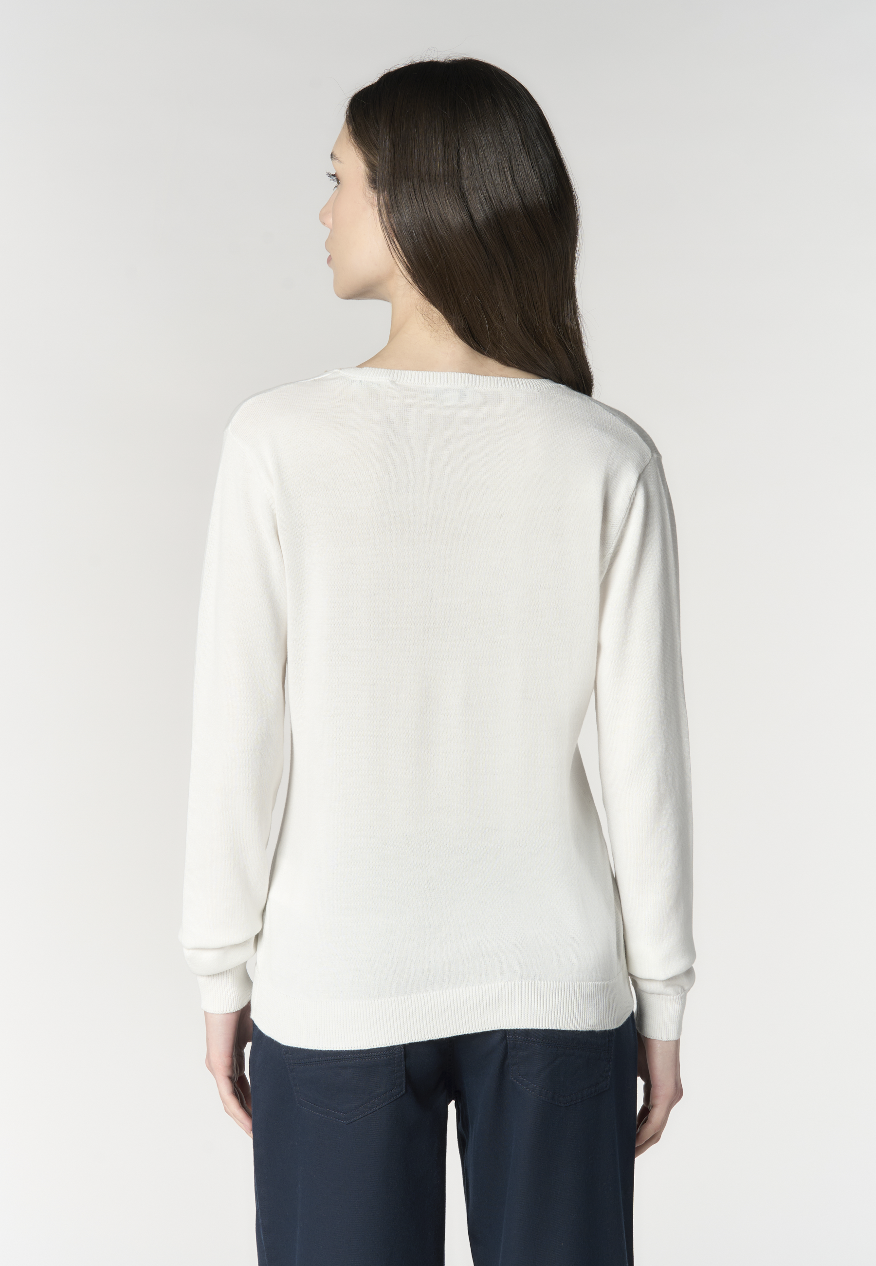 Maglia in cotone da donna con scollo a V e logo ricamato