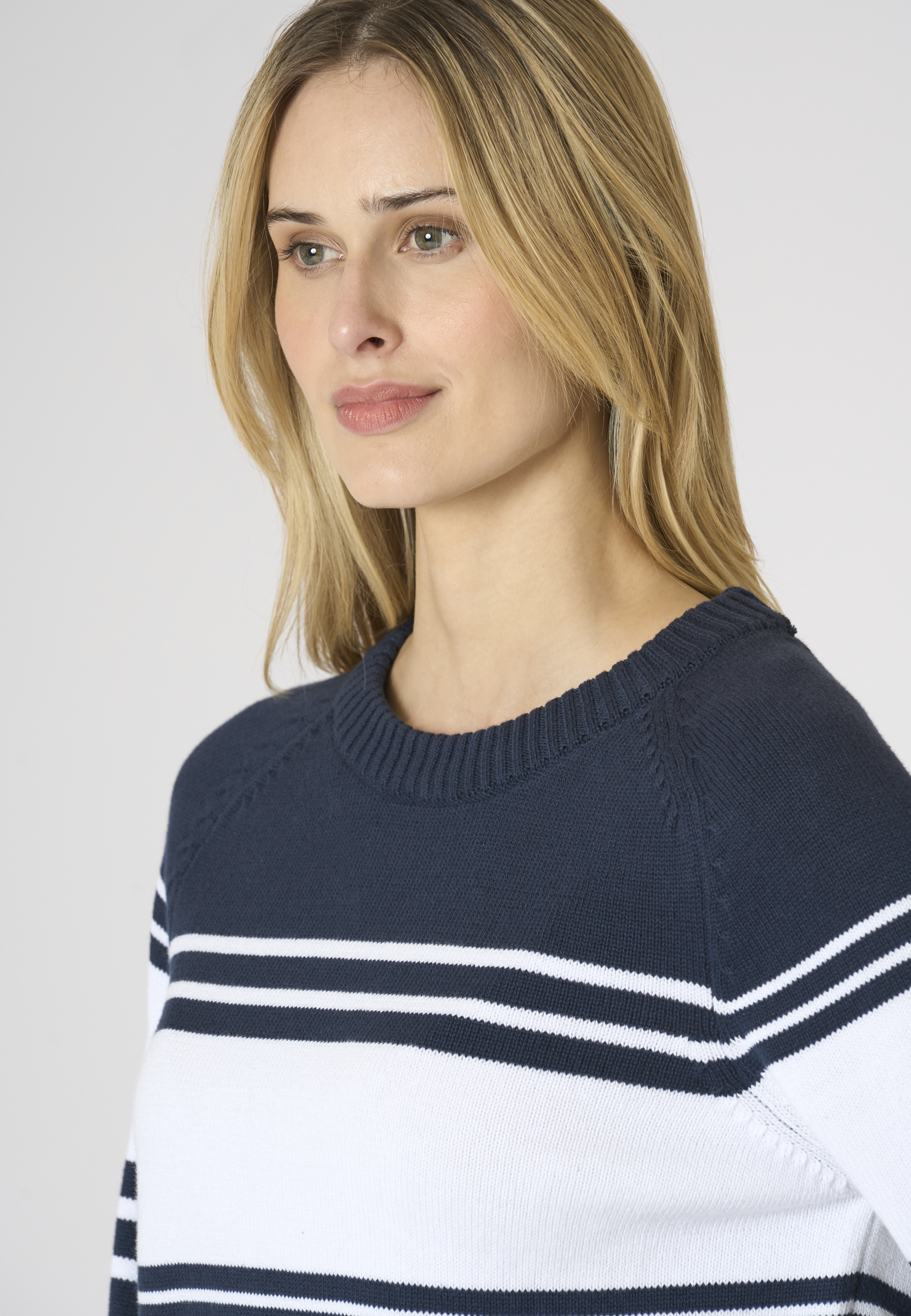 Maglia da donna in cotone con righe centrali a contrasto