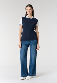 Gilet da donna in maglia di cotone con lavorazione a treccia