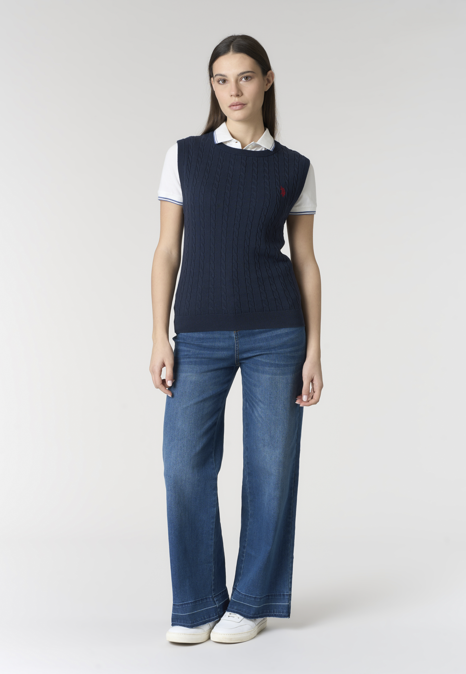 Gilet da donna in maglia di cotone con lavorazione a treccia