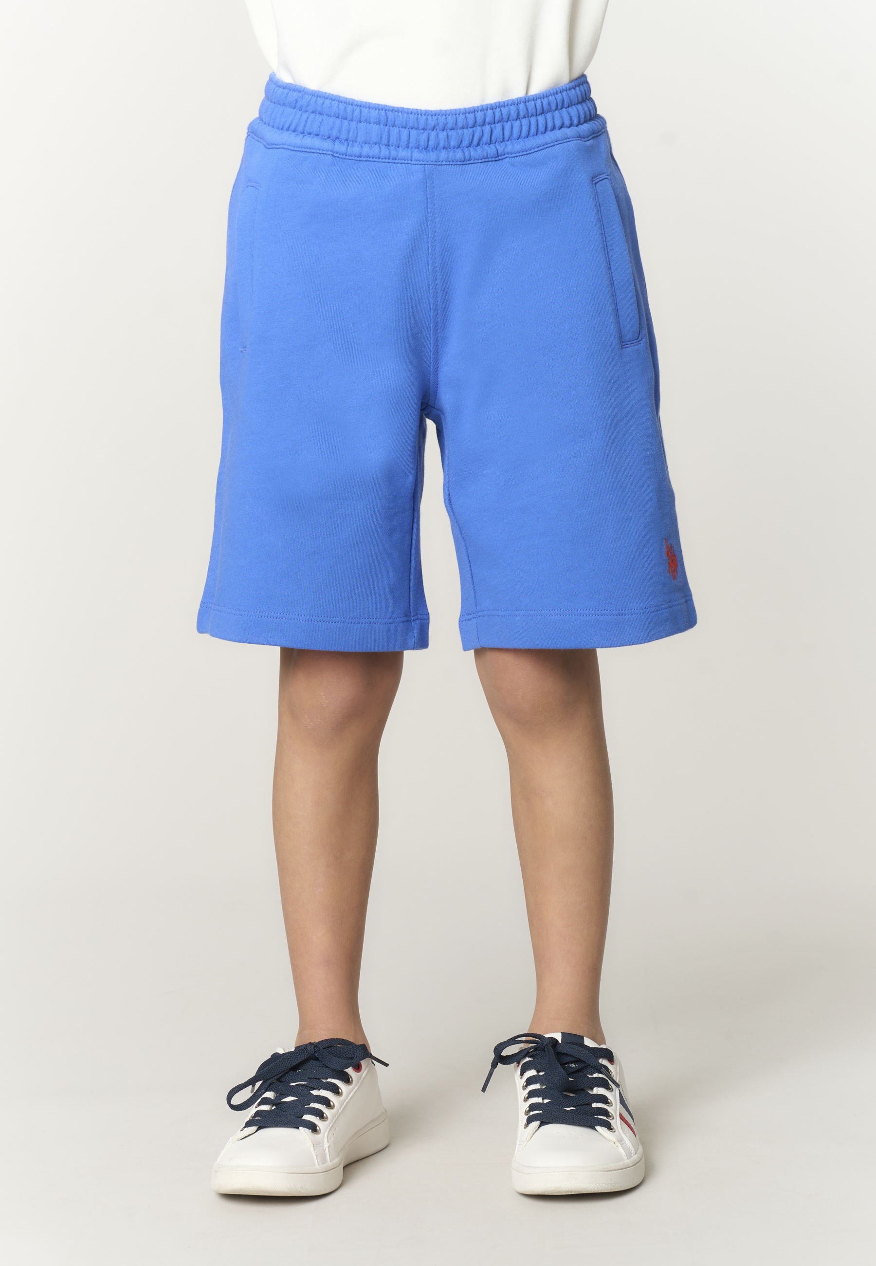 Pantalone corto sportivo da bambino con vita elasticizzata e tasche laterali