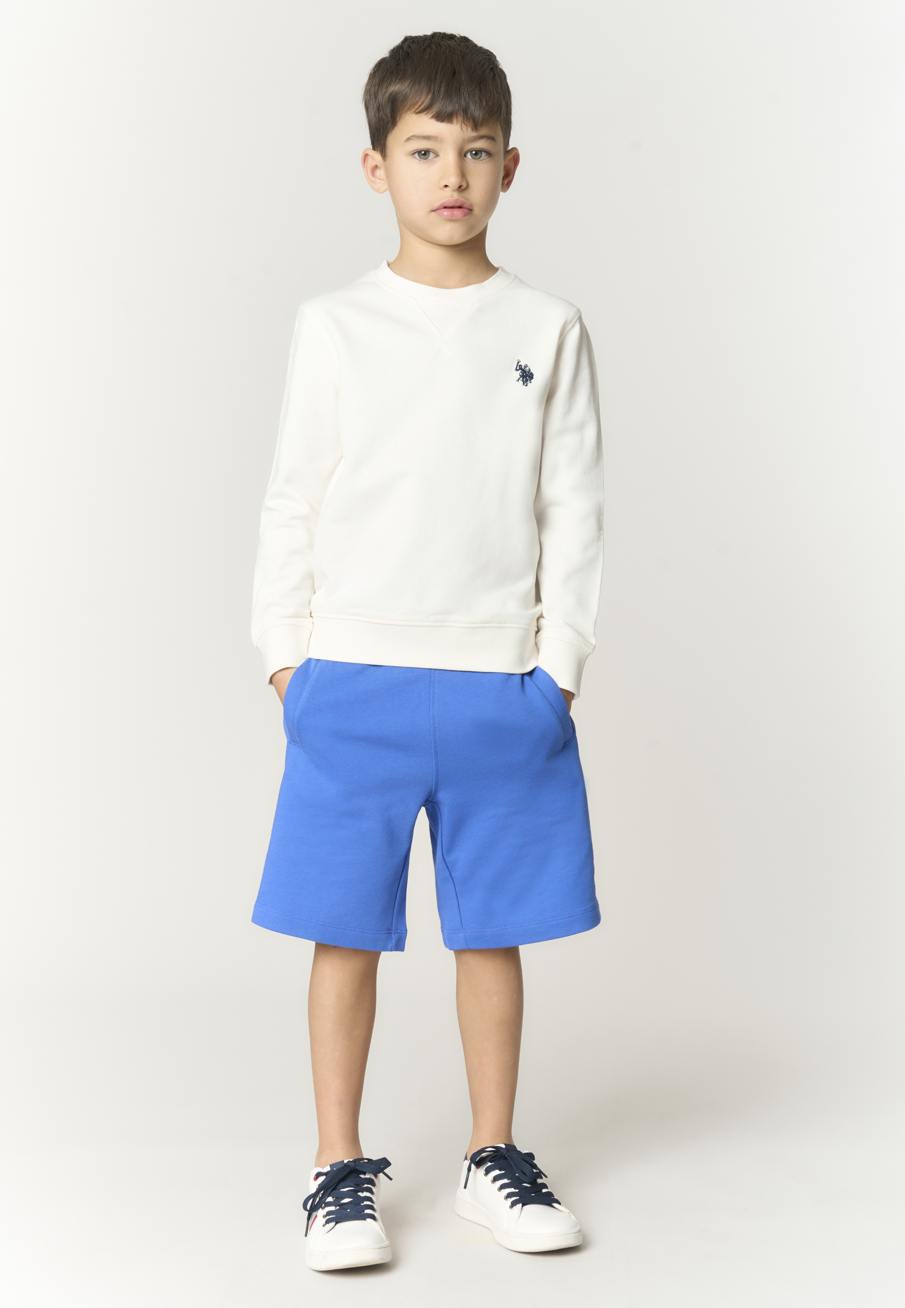 Pantalone corto sportivo da bambino con vita elasticizzata e tasche laterali