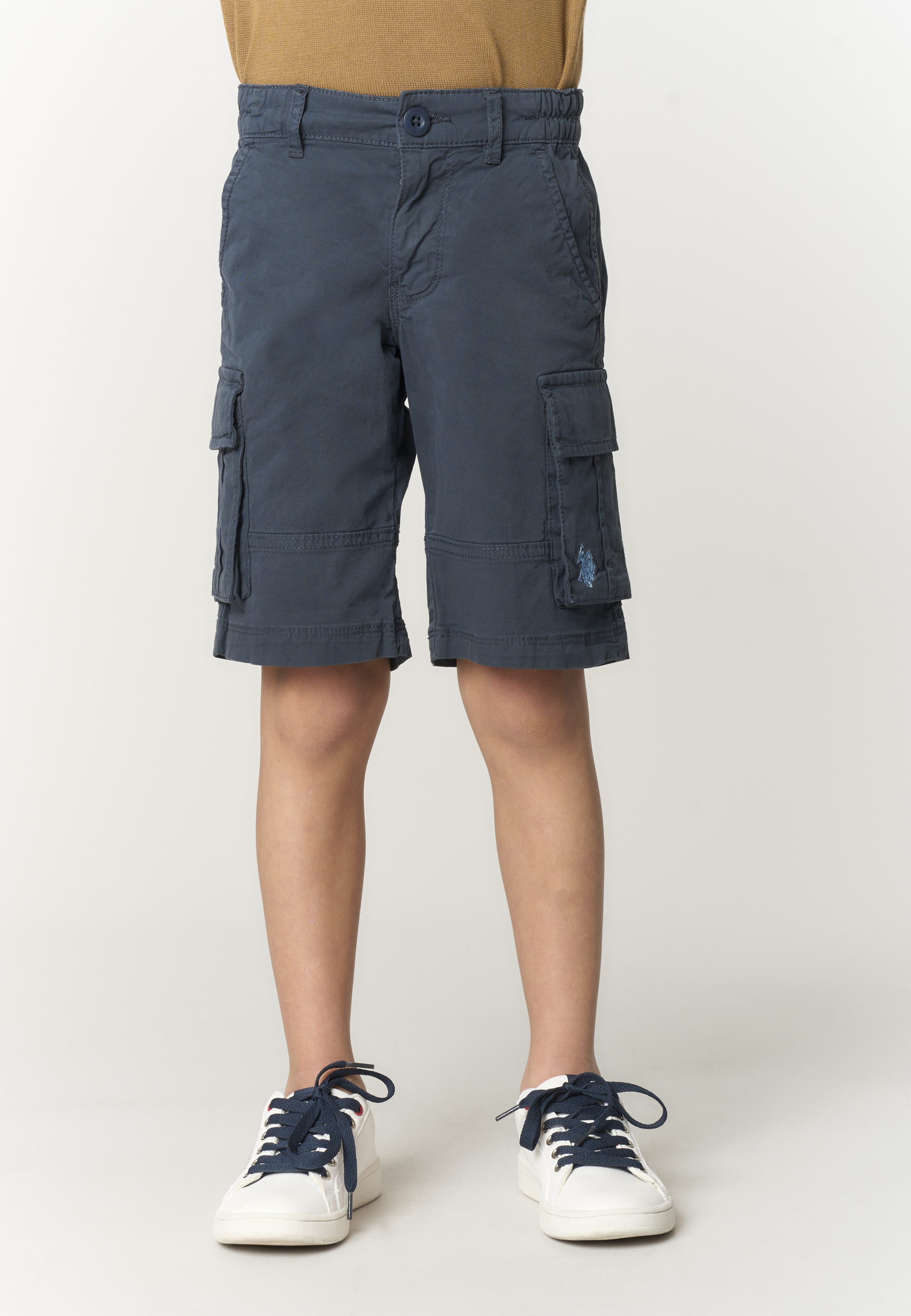 Pantalone corto cargo in cotone da bambino con elastico in vita