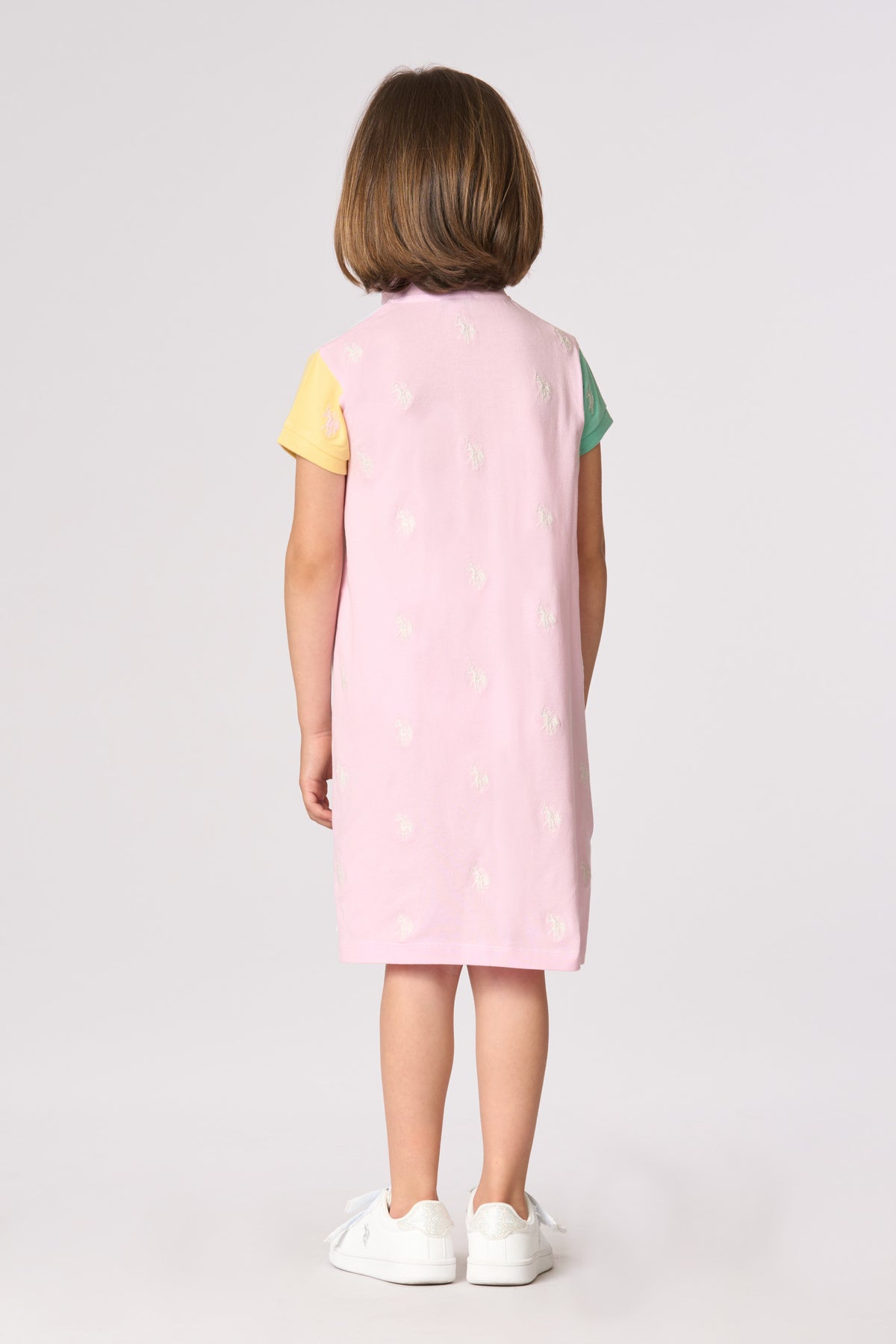 Abito a mancihe corte da bambina con colletto e ricamo all over