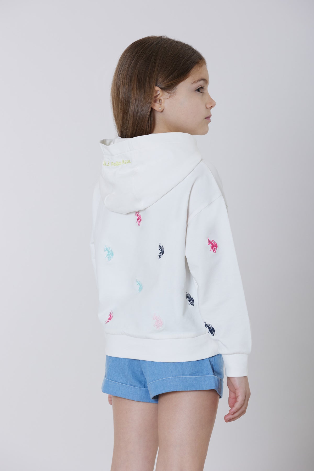 Felpa da bambina con cappuccio in cotone stretch con ricami all-over