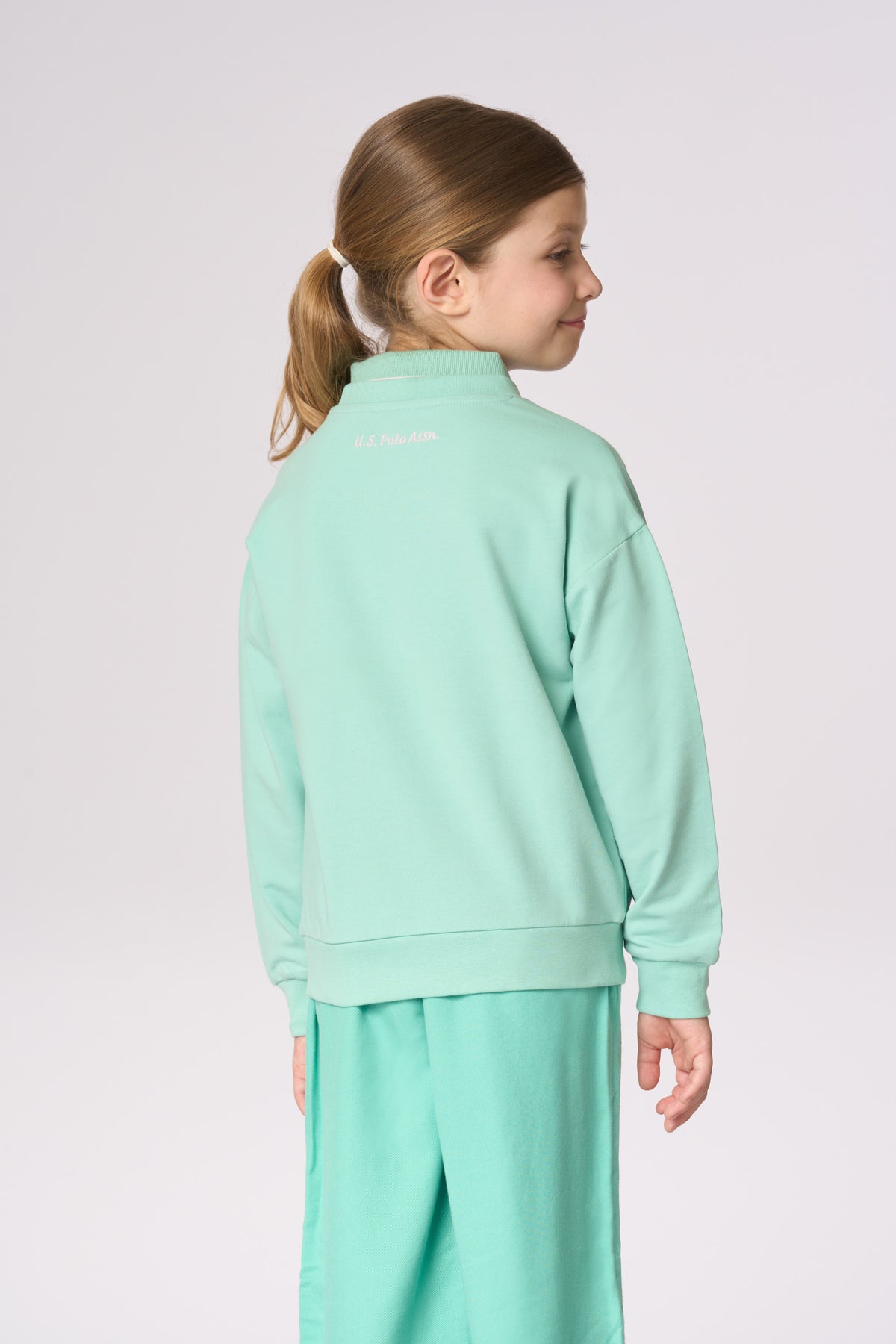 Felpa girocollo da bambina con logo ricamato