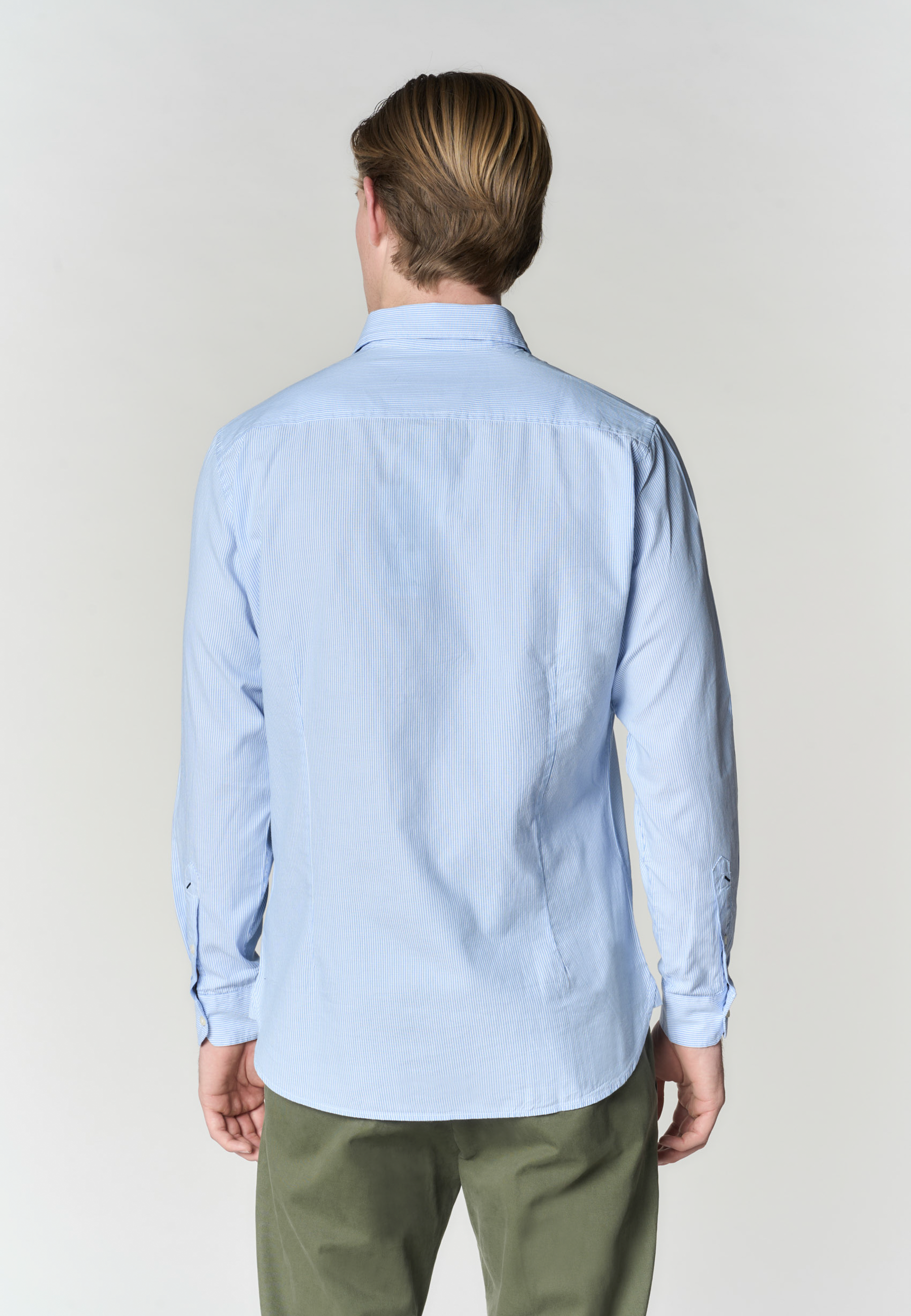 Camicia slim fit in cotone oxford con colletto classico