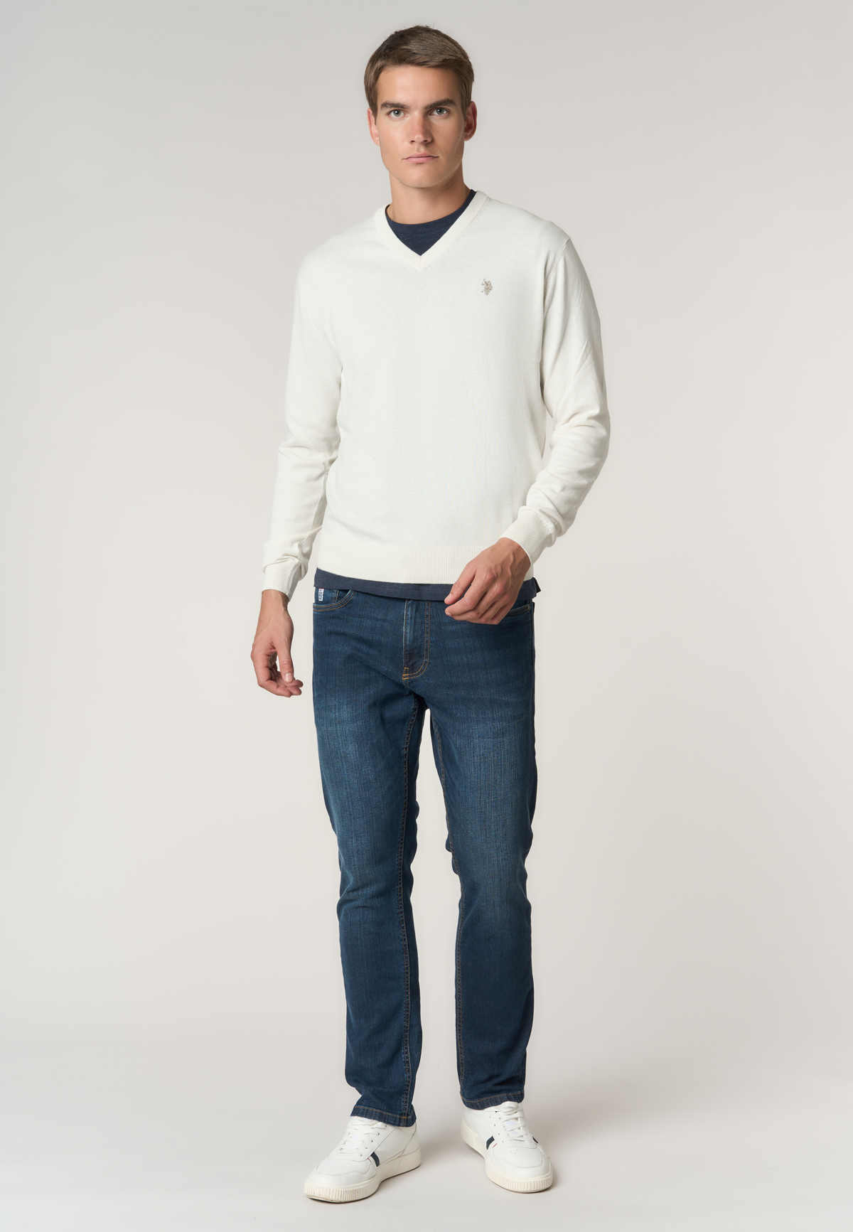 Maglia con scollo a V in misto cotone e cashmere