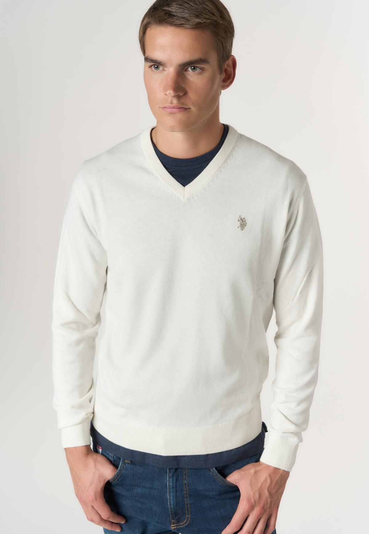 Maglia con scollo a V in misto cotone e cashmere