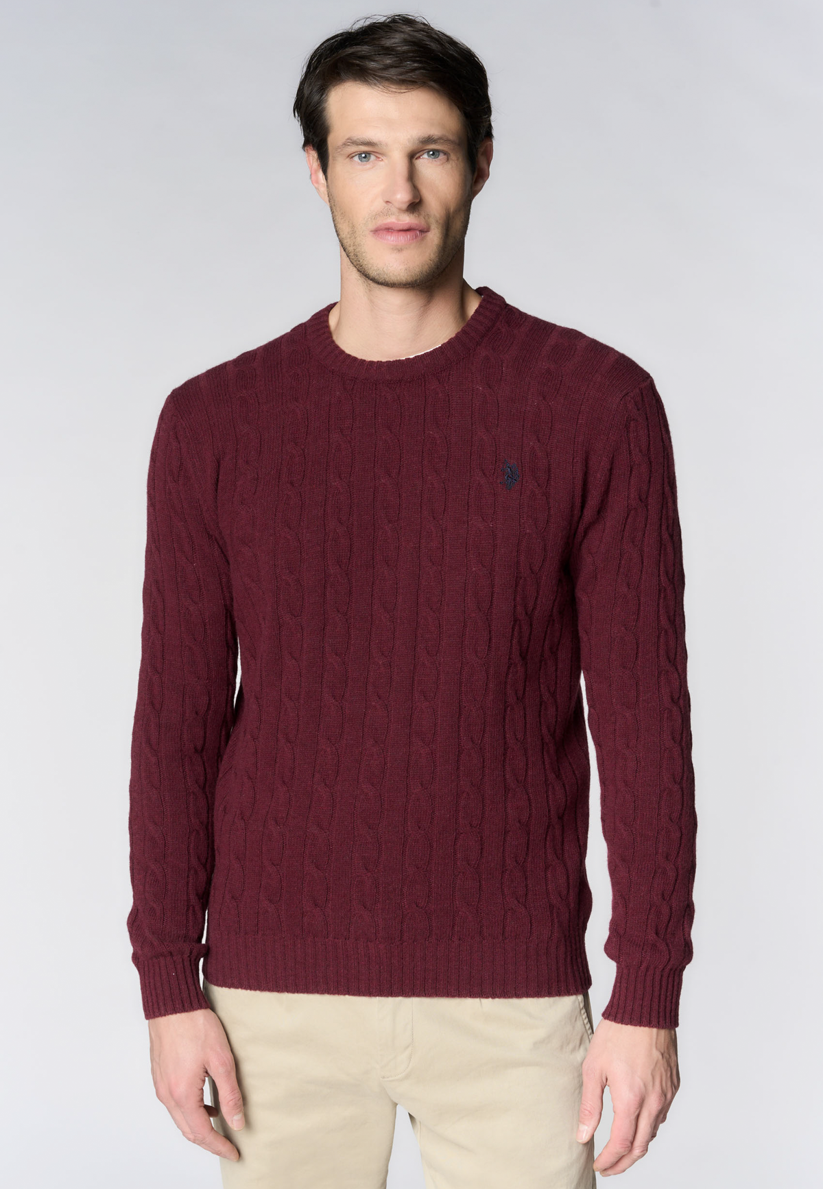 Maglia girocollo a trecce in lana merino