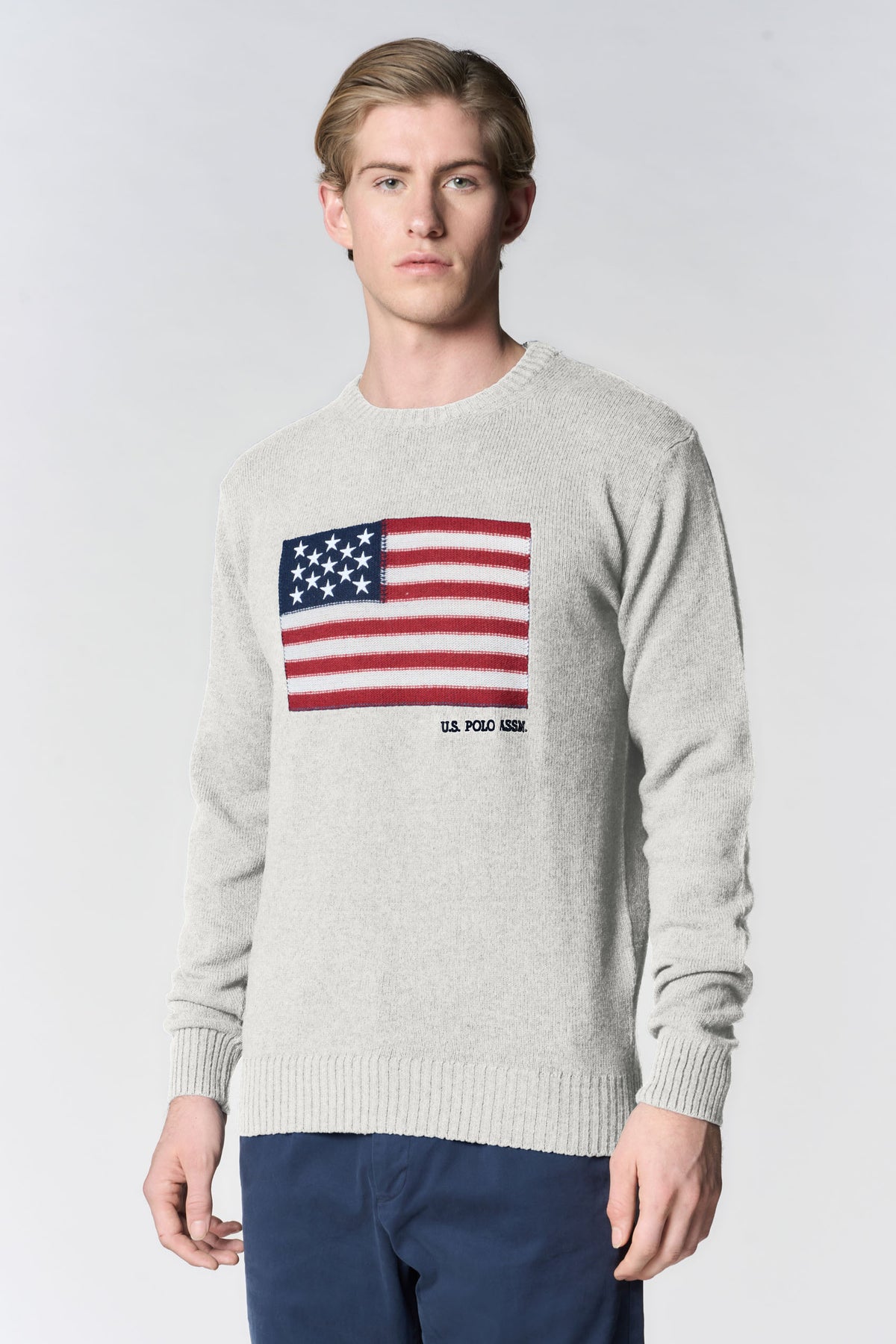 Maglia girocollo in lana merino con bandiera