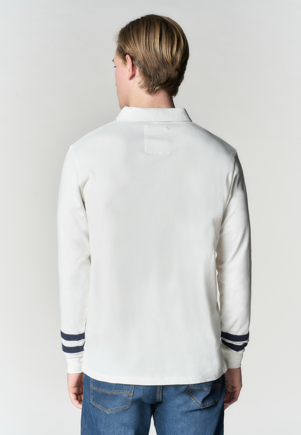 Polo shirt a maniche lunghe in cotone con patch e dettagli a contrasto