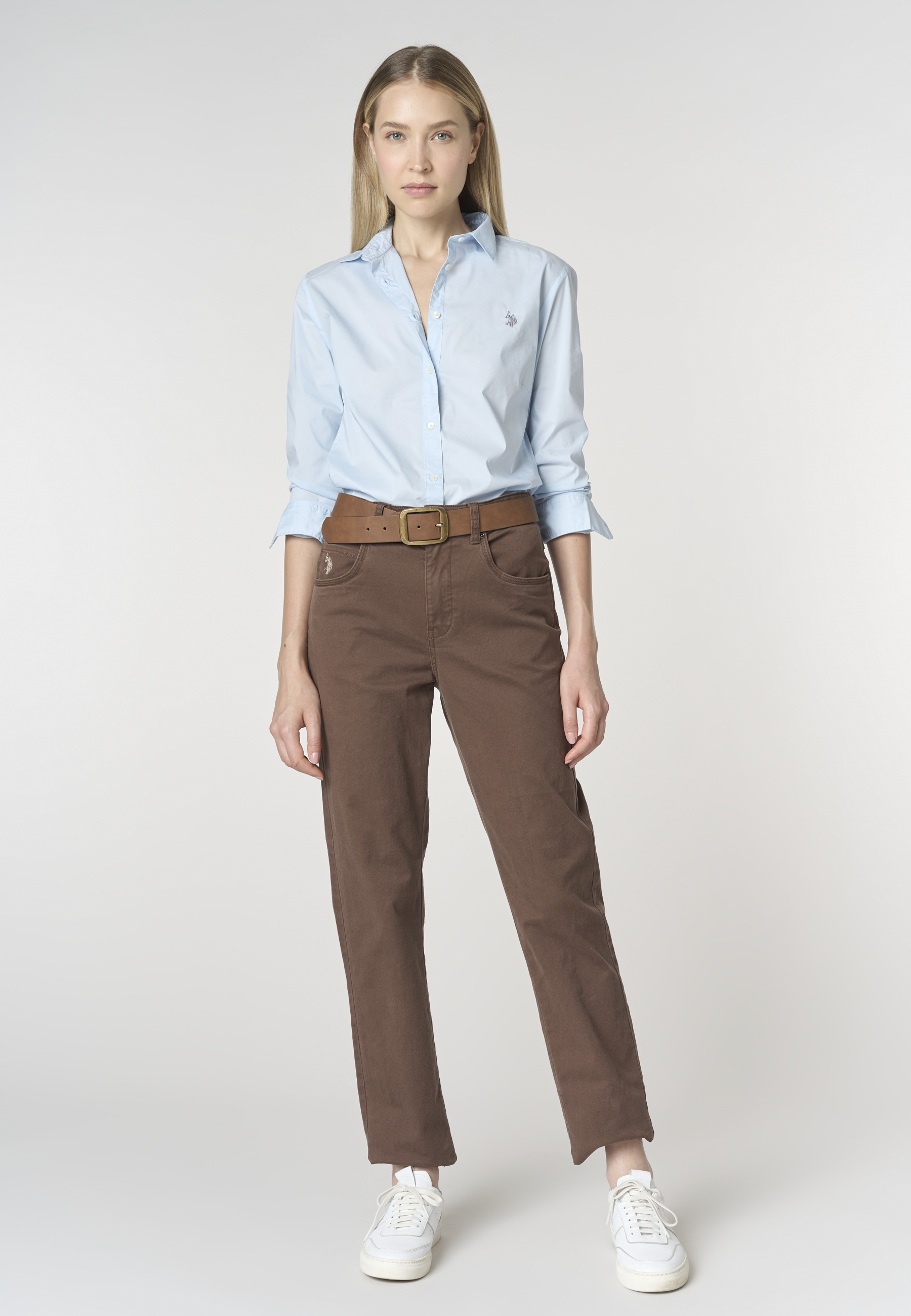 Camicia slim fit da donna con ricamo