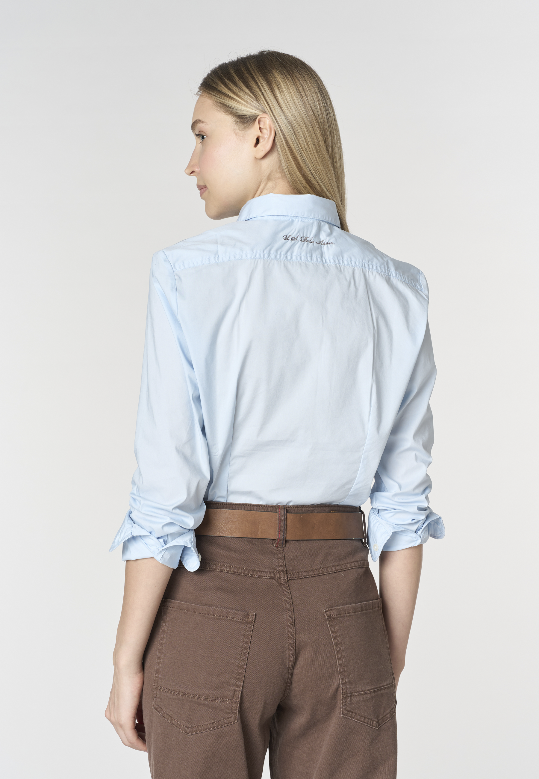 Camicia slim fit da donna con ricamo