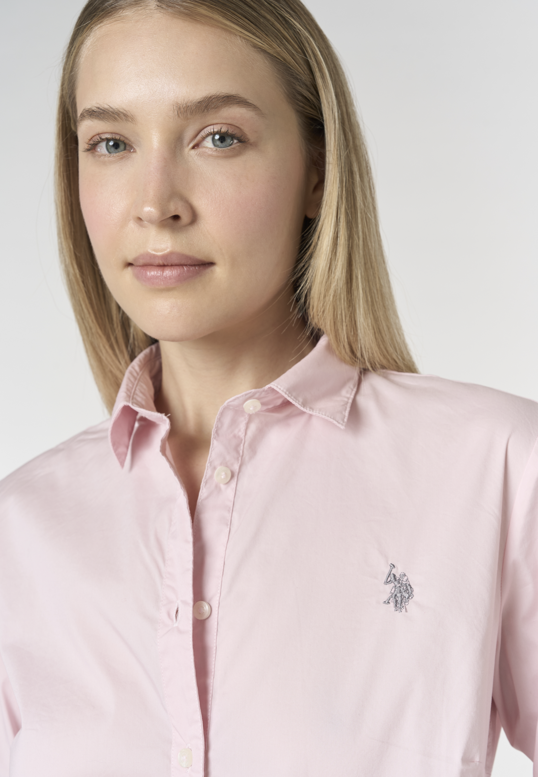 Camicia slim fit da donna con ricamo