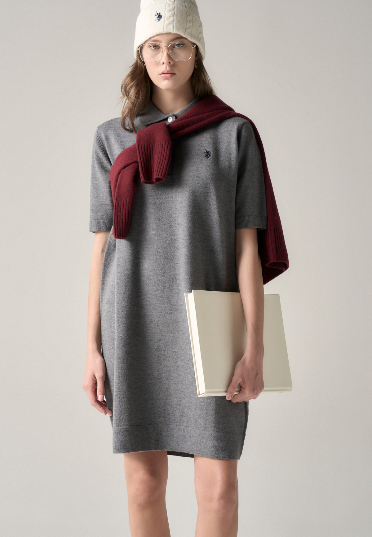 Abito in maglia con colletto e bottoni