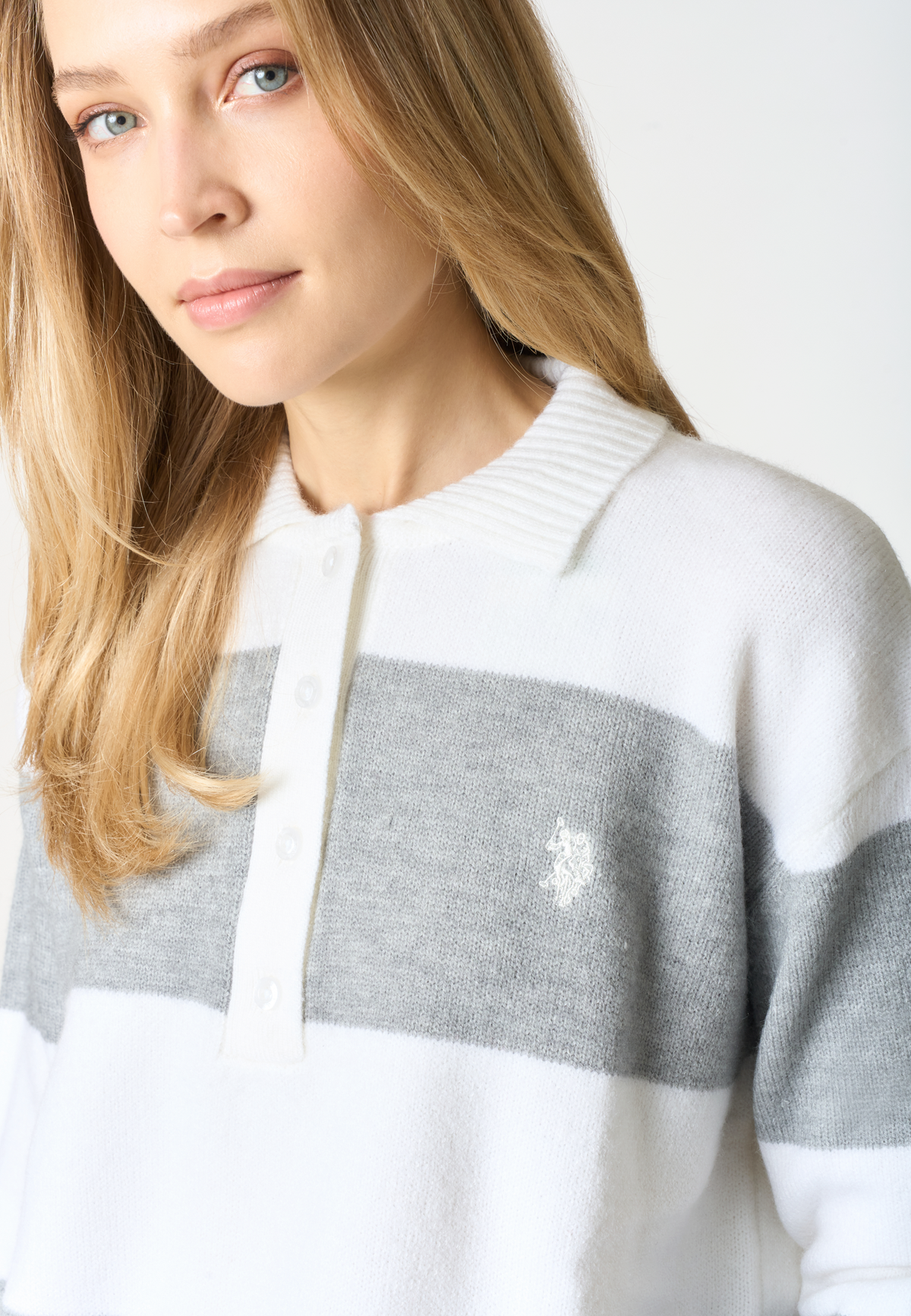 Maglia a righe con colletto e bottoni