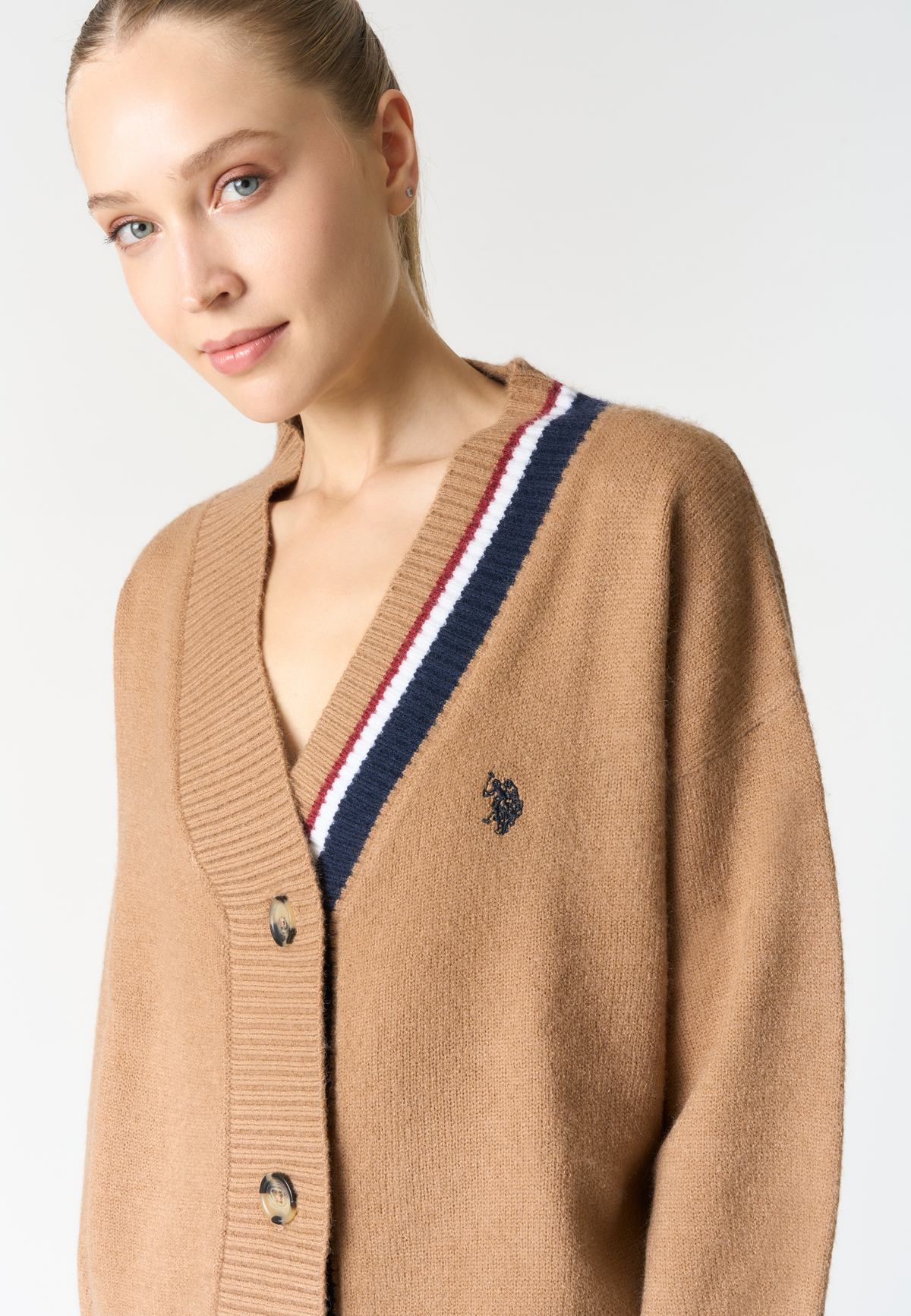 Cardigan con scollo a V e chiusura a bottoni
