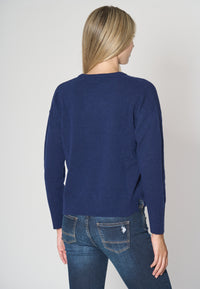 Maglia girocollo in filato lana riciclato
