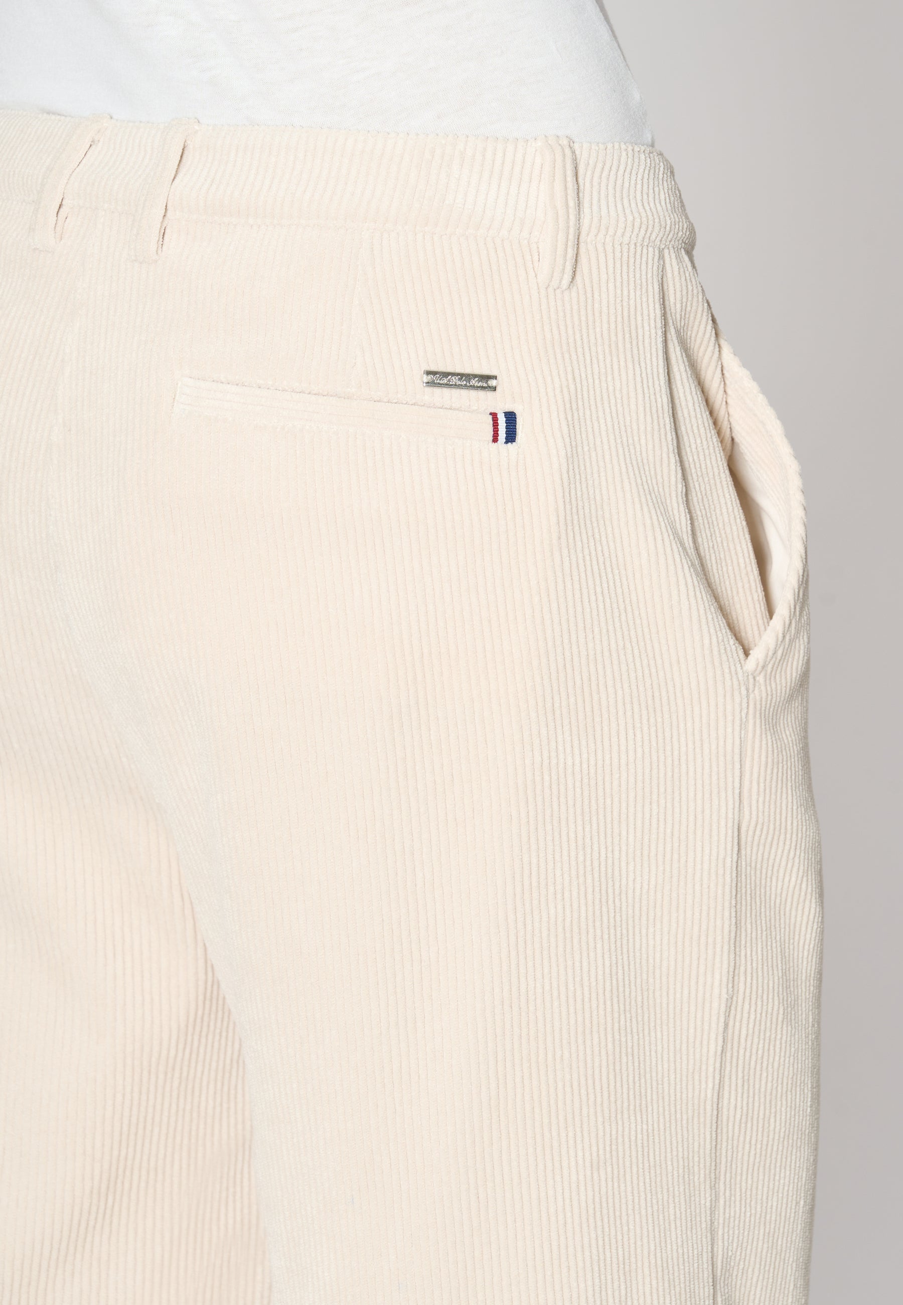 Pantalone dritto in velluto a coste