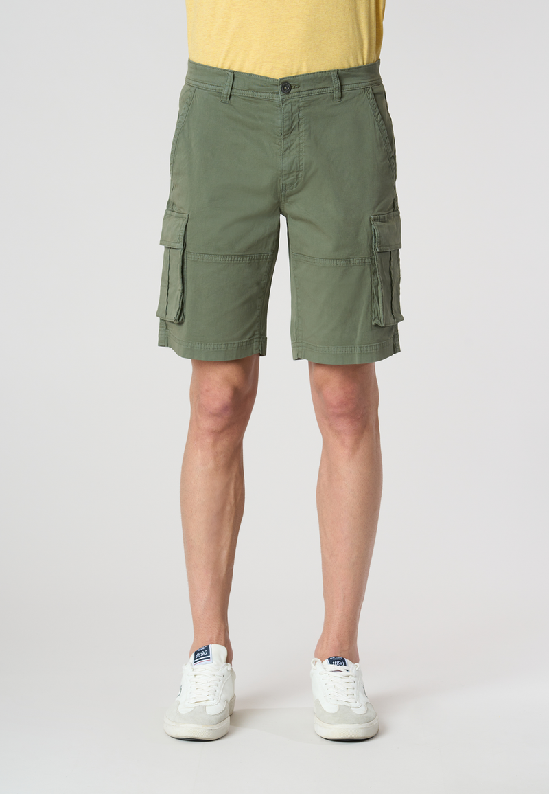 Pantaloni corti cargo in cotone twill stretch