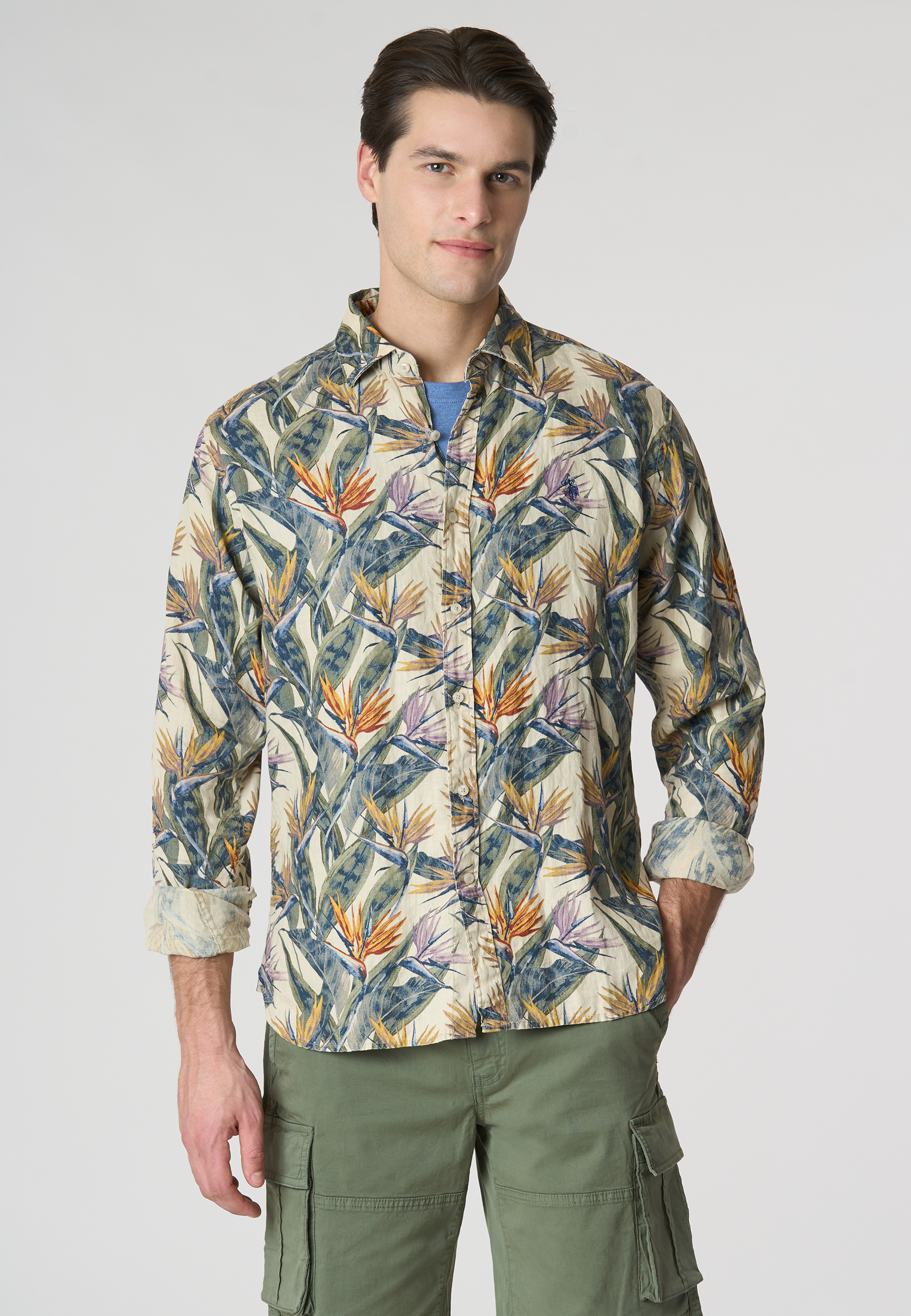 Camicia in lino fantasia tropicale slim fit con logo