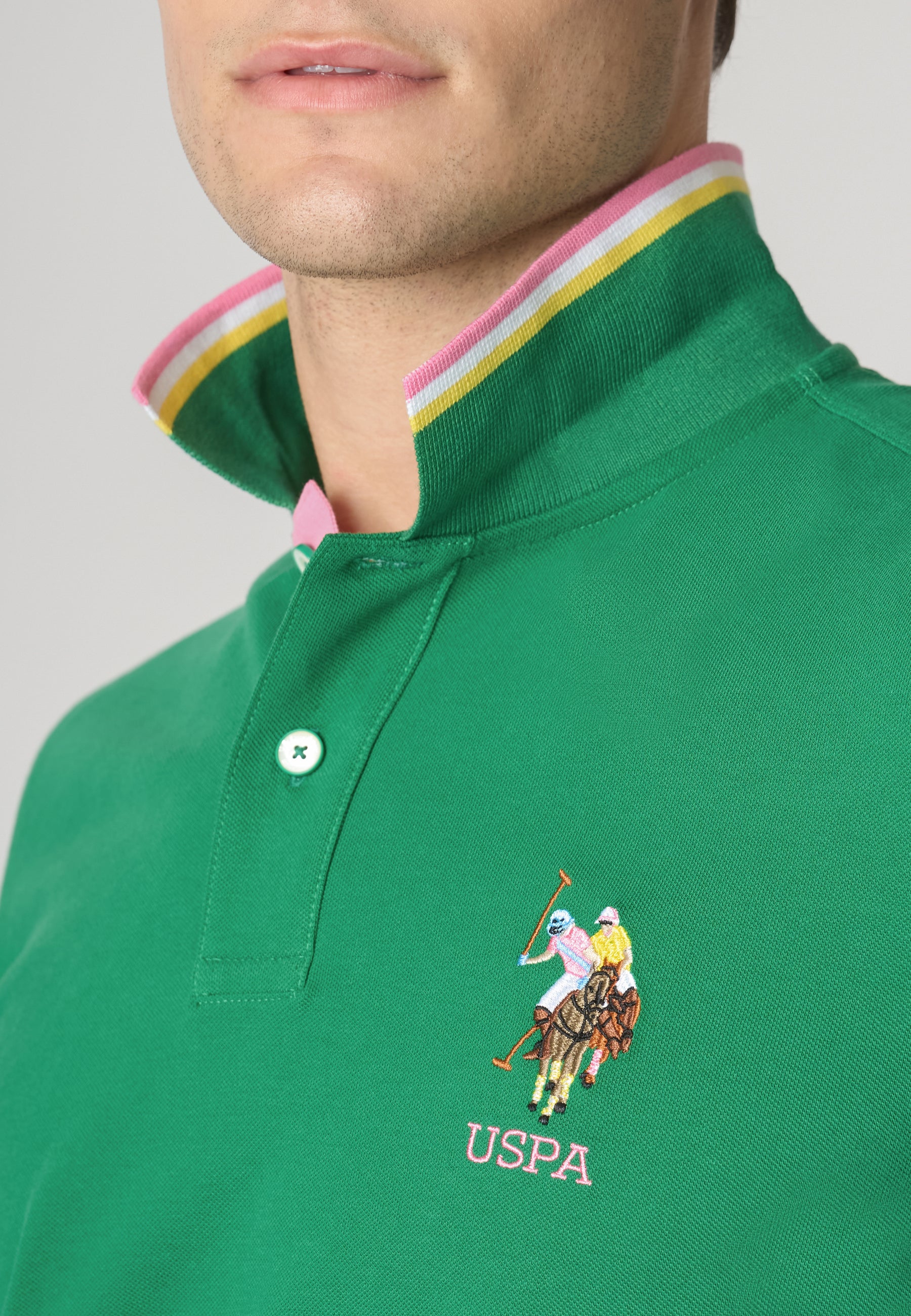 Polo a maniche corte in cotone con logo colorato e dettagli rigati