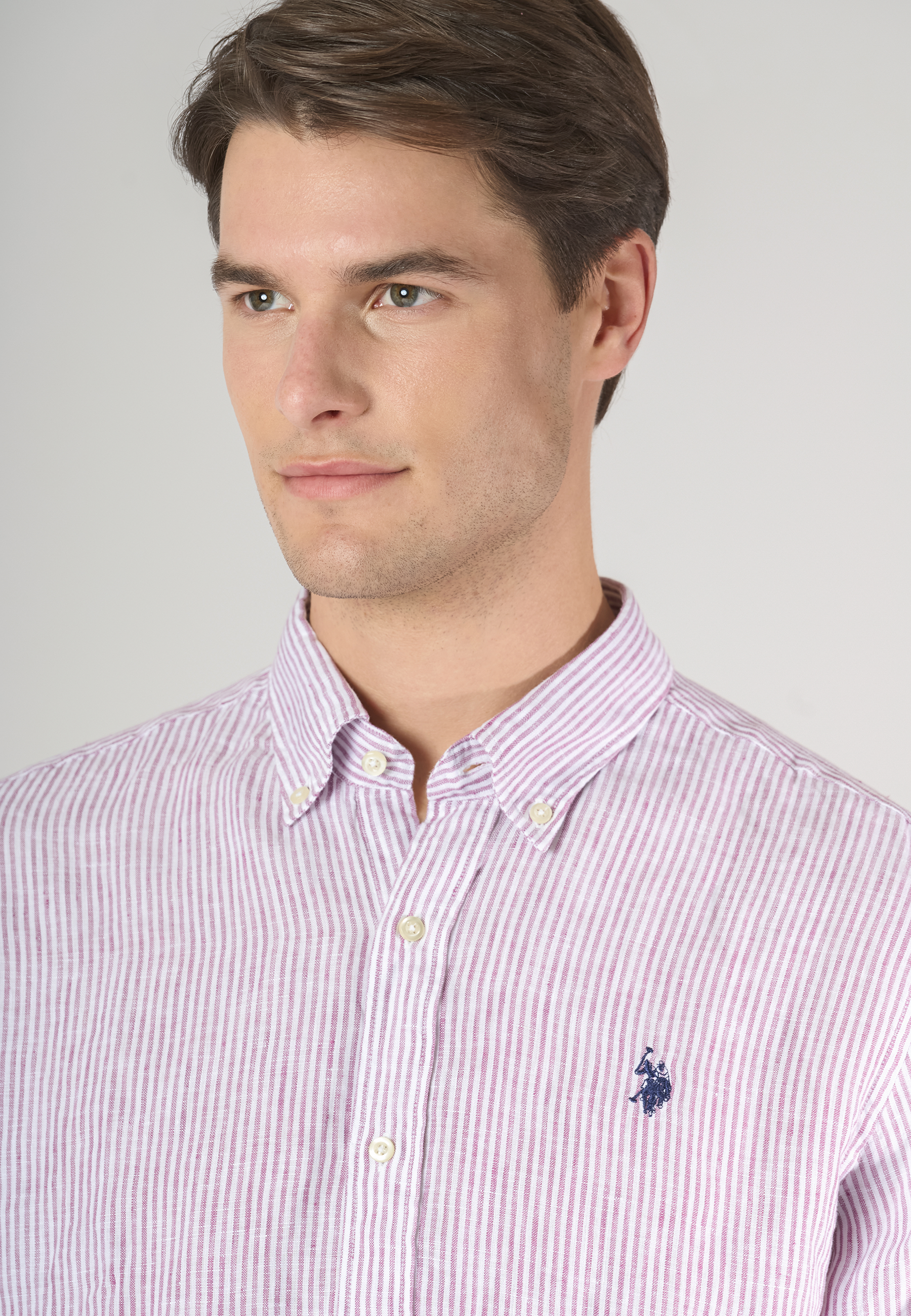 Camicia in lino chambray a righe slim fit con logo