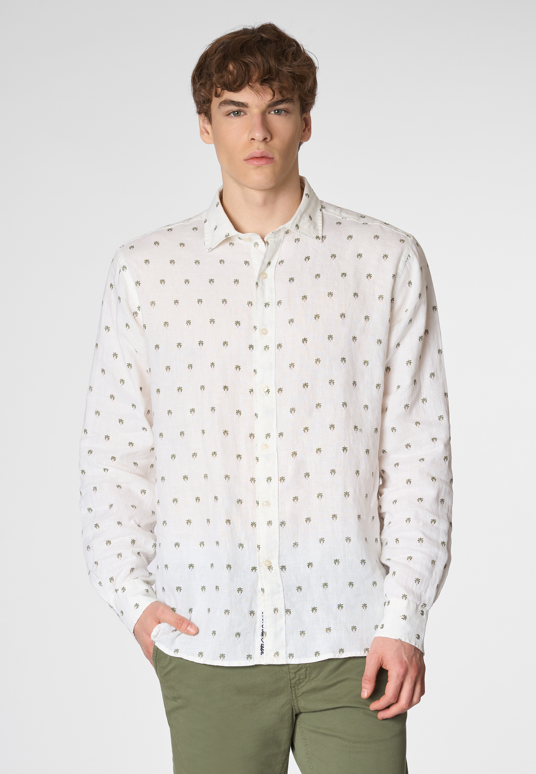Camicia in lino con fantasia palme slim fit