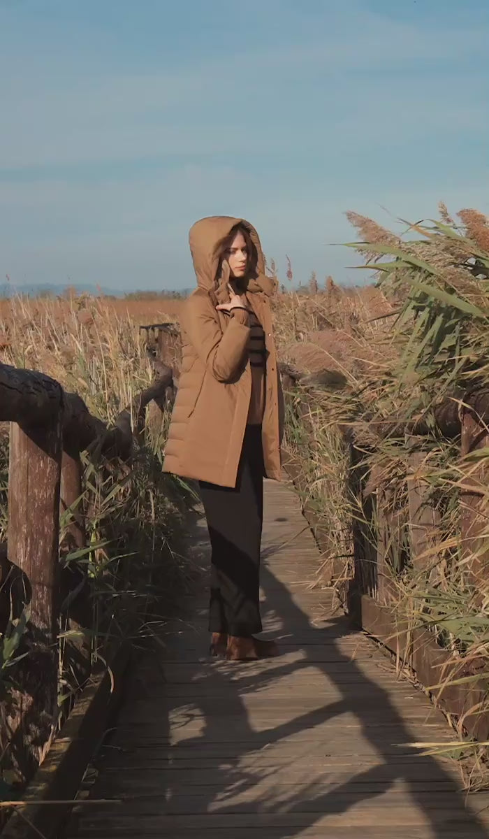 Piumino midi imbottito con cappuccio