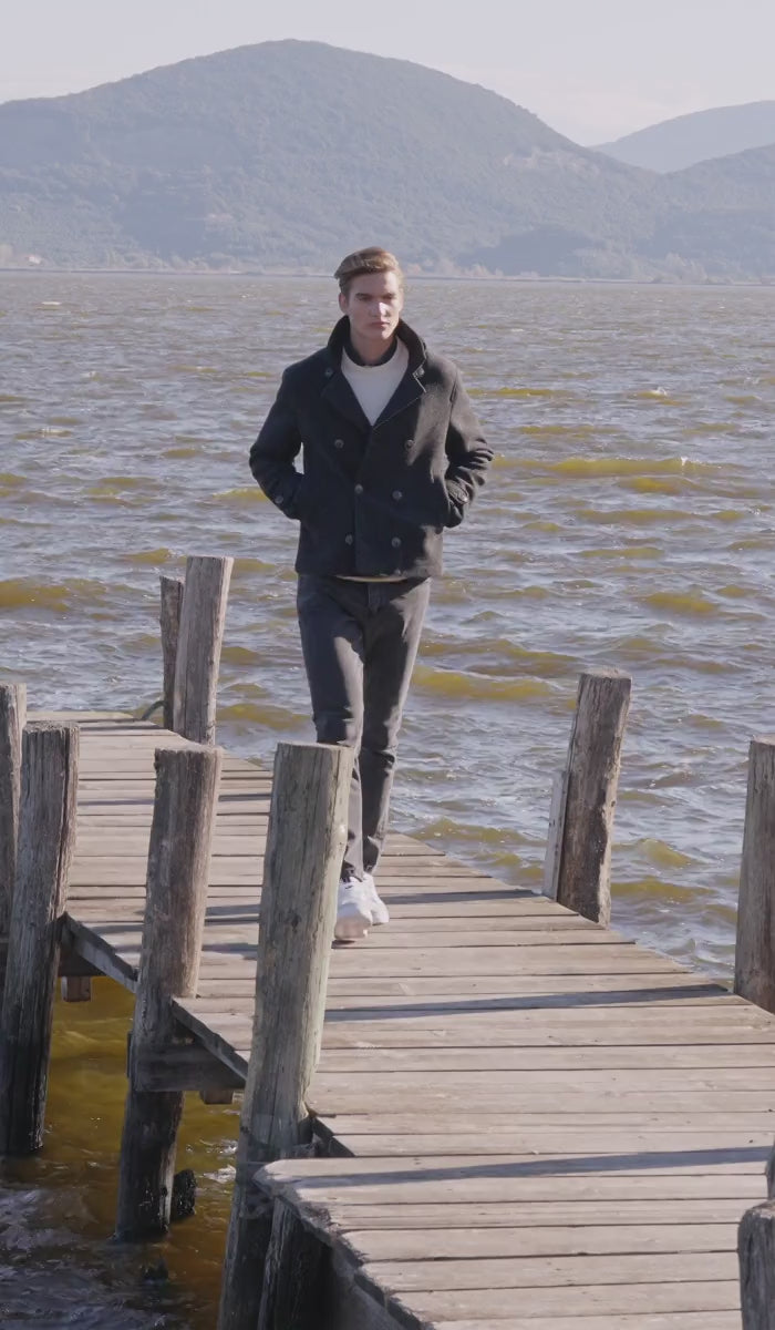 Cappotto doppiopetto con logo